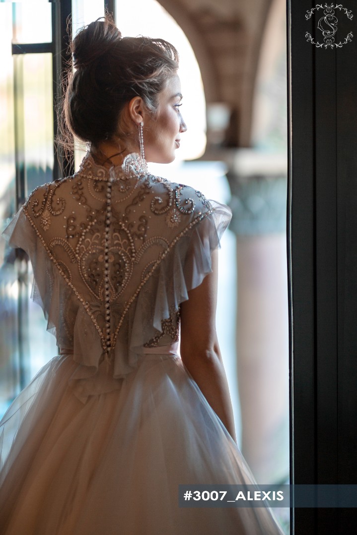 Свадебное платье Алексис А-силуэт, Закрытые, Кружевные, Цветные